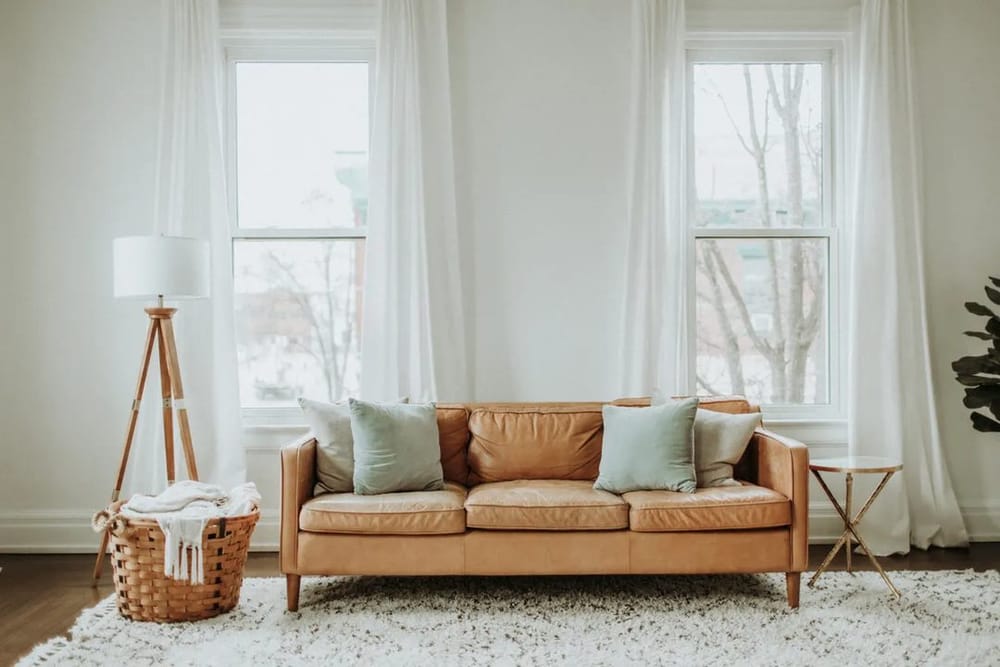 The Shoulder-Season Slide: Why Late August Is the Cheapest Time to Rethink Your Thermostat