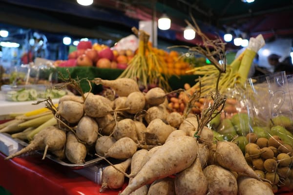 The Farmers Market Detox: Cutting Plastic Out of Your Weekly Produce Run This July